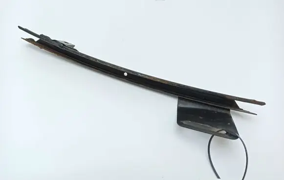 Jaguar XJ X308 Rear door windshield rail 