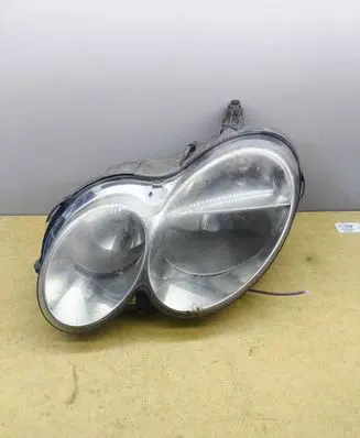 Mercedes-Benz CLK A209 C209 Headlight/headlamp A2098200361