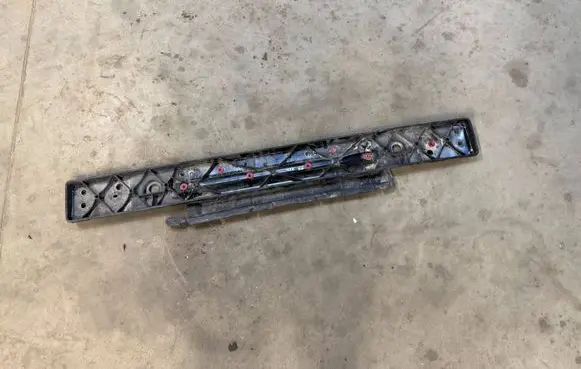 Ford Fusion II Radiator support slam panel bracket DS738A297A