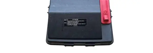 Mercedes-Benz Vito Viano W639 Battery box tray cover/lid A6395450303