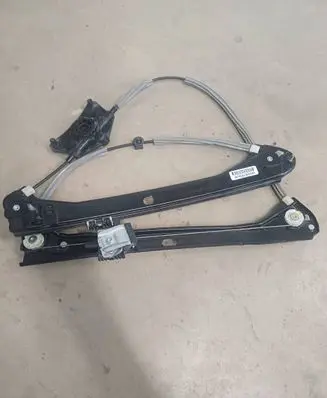 Volkswagen PASSAT B8 USA Front window lifting mechanism without motor 3028481G
