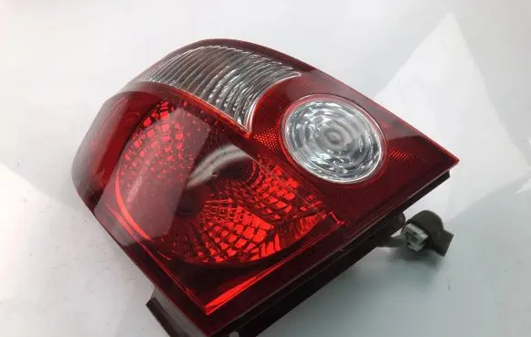 Tailgate rear/tail lights
