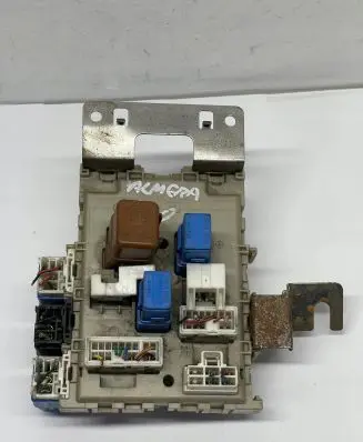 Nissan Almera Tino Fuse module 243504U100