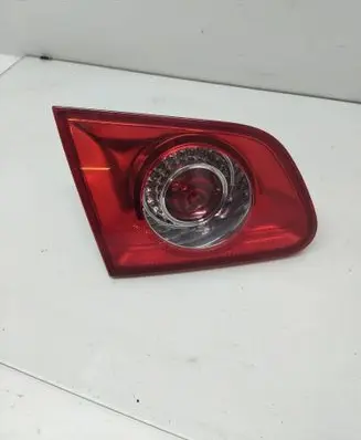 Tailgate rear/tail lights