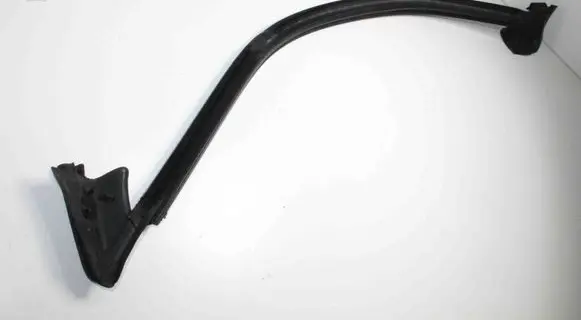 Volkswagen PASSAT CC Rear door glass trim molding 3C8839471