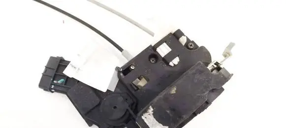 KIA Carens I Rear door lock 