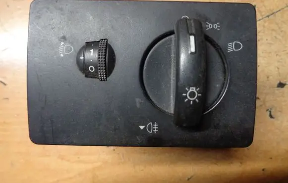 Ford Fusion Light switch 6S6T13A024FA