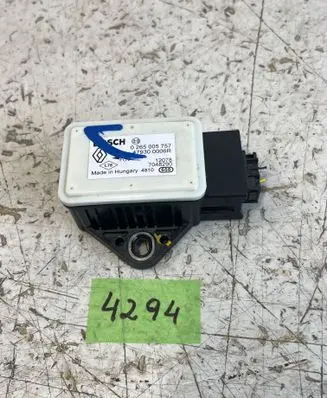 Renault Master III ESP acceleration yaw rate sensor 0265005757 7048290