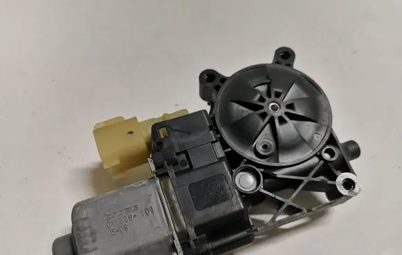Ford Fusion II Rear door window regulator motor 0130822832