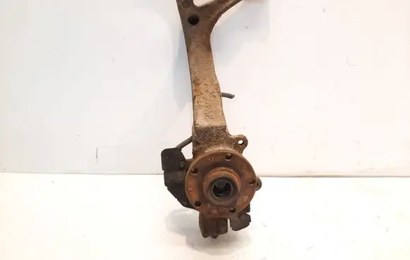 Audi A6 S6 C5 4B Front wheel hub 8D407257