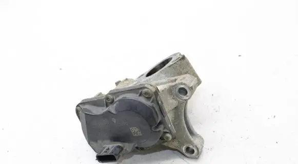 Nissan Qashqai EGR valve 147102408R