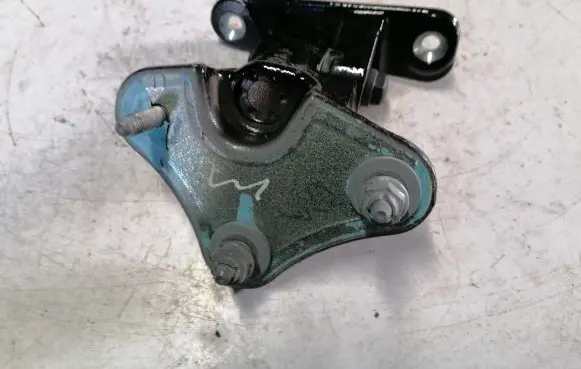 Mercedes-Benz GL X166 Rear door lower hinge