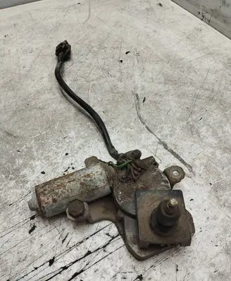 Mercedes-Benz E W124 Rear window wiper motor 0390201506 1248201242
