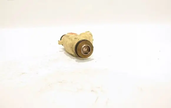 KIA Carens I Fuel injector 9260930013