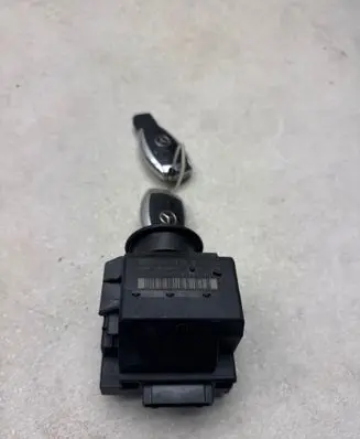 Mercedes-Benz E W211 Ignition lock 2115452308 33002213 0013838S6166126