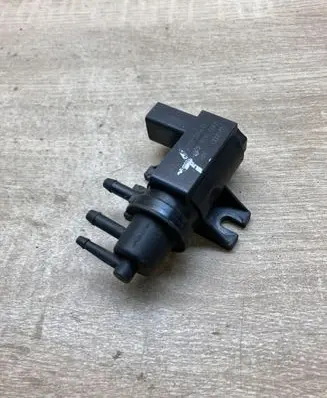 Volkswagen Caddy Turbo solenoid valve 1K0906627 70058000