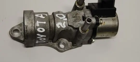 Toyota Avensis T250 Clutch slave cylinder 