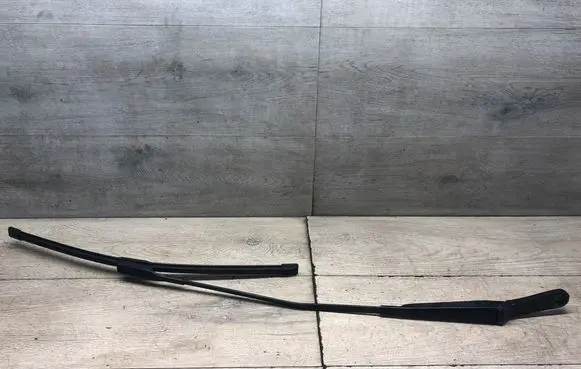 Audi A6 C7 Front wiper blade arm 4G1955408B