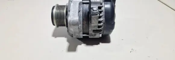 Toyota Aygo AB40 Generator/alternator 270600Q180