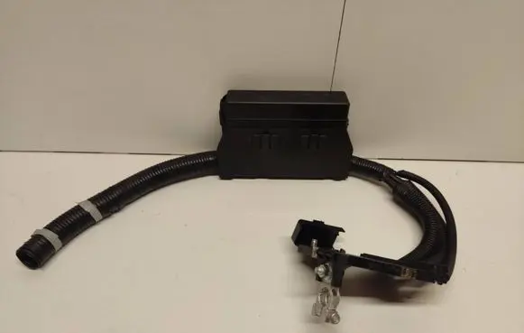 Nissan Leaf II (ZE1) Fuse module 24382EW70B 7154122330