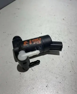 Volvo V50 Windscreen/windshield washer pump 1S7117K624FD T655C