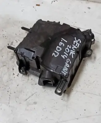 Renault Scenic III - Grand scenic III Fuse box cover 284B10002R
