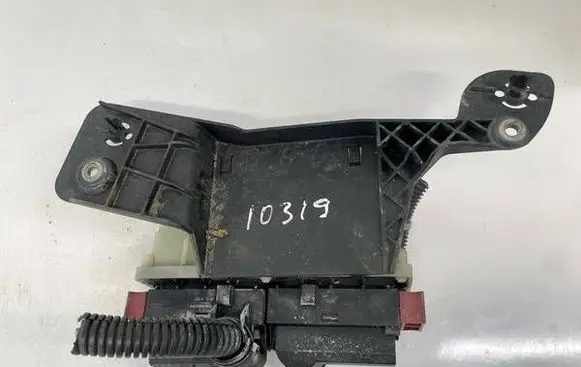 Opel Zafira A Coolant fan relay 24462347 15408379