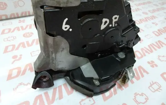 Lexus GS 300 400 430 Front door lock