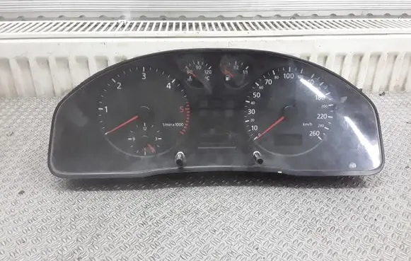 Audi A4 S4 B5 8D Speedometer (instrument cluster) 8D0919861A