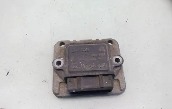 Volkswagen Golf II Ignition amplifier control unit 0227100142