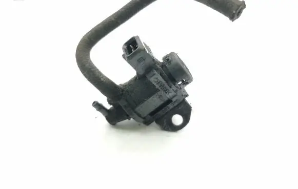 Vacuum valve