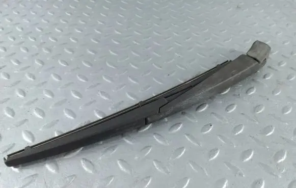 Toyota Avensis T270 Rear wiper blade 8524105100