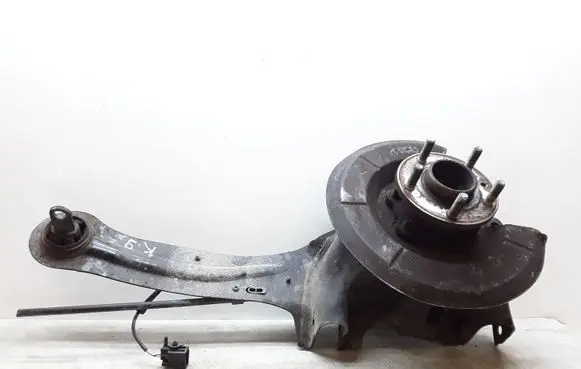 Volvo V40 Cross country Rear wheel hub spindle/knuckle 