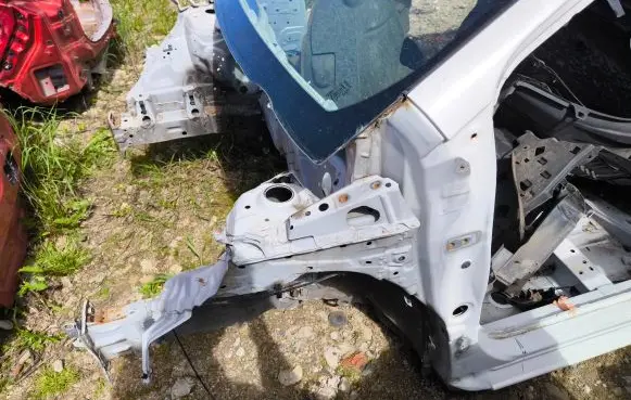 Toyota Yaris Front quarter panel 