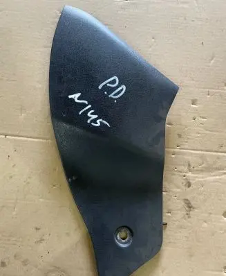 Nissan Juke I F15 Other center console (tunnel) element 689R21KE0A 689201KE0A