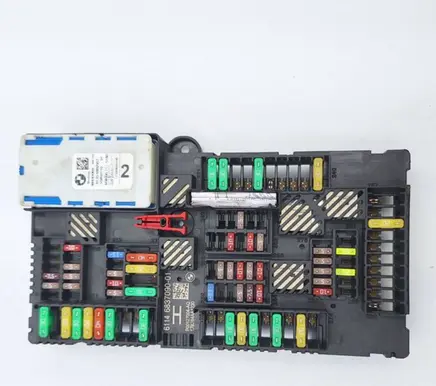 BMW 5 G30 G31 Fuse module 6837090 6992957 55892110