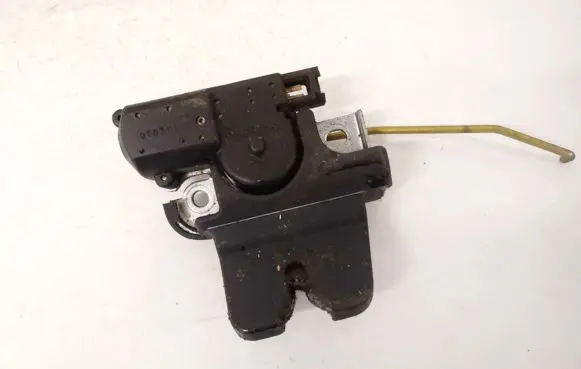 Toyota Camry Tailgate/trunk/boot lock/catch/latch