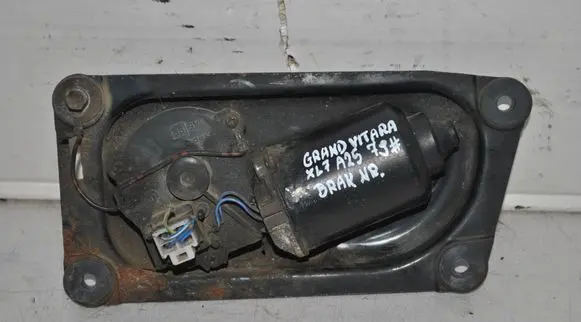 Suzuki Grand Vitara II Wiper motor