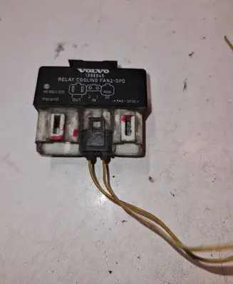 Volvo S40, V40 Coolant fan relay 1398845 9962000