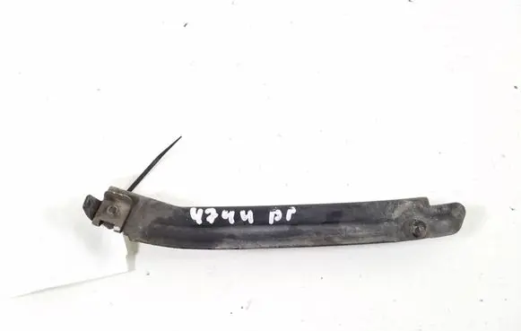 Mercedes-Benz ML W164 Front bumper mounting bracket A1648800414