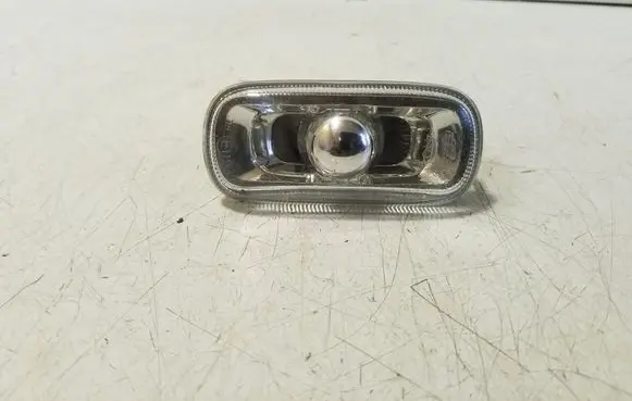 Audi A6 S6 C6 4F Front fender indicator light 8E0949127