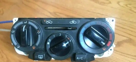 Nissan Note (E11) Climate control unit N107001B N107000L