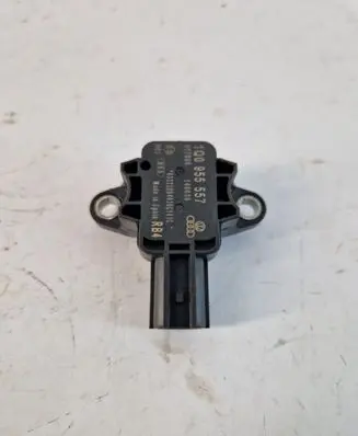 Volkswagen Eos Airbag deployment crash/impact sensor 1Q0955557