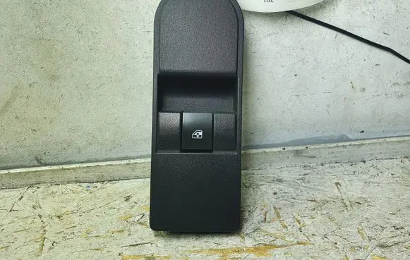 Opel Signum Electric window control switch 13228709