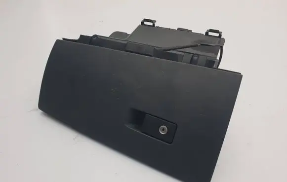 Volvo XC70 Glove box 39891968 070821 30676280