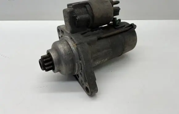 Volkswagen Jetta V Starter motor 02Z911023H