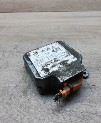 Volkswagen Golf III Airbag control unit/module 6n0909603 5wk4137