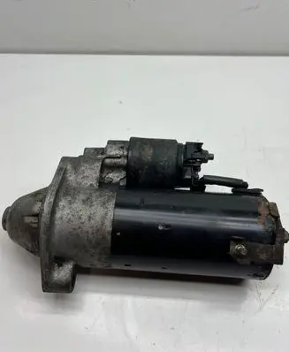 Volkswagen PASSAT B5.5 Starter motor 0001110136
