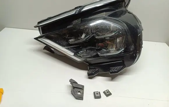 Citroen C4 III e-C4 Headlight/headlamp 9830649480
