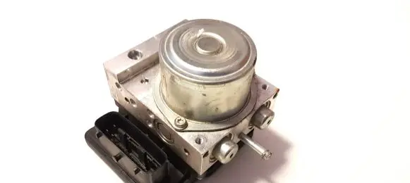 Nissan Juke I F15 ABS Pump 476601KK0B 2Y272595